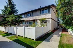 12-740 Bracewood Drive SW Calgary, AB T2W 3N3