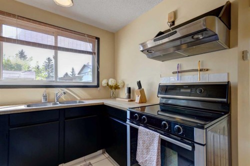 12-740 Bracewood Drive Sw, Calgary, AB 