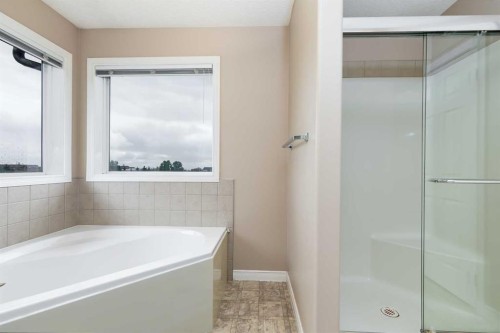 92 Everhollow Way Sw, Calgary, AB 