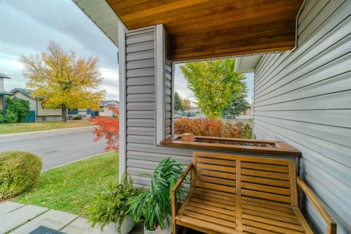 4035 Fonda Way Se, Calgary, AB 