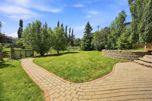 230 Panamount Grove Nw, Calgary, AB 