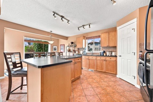230 Panamount Grove Nw, Calgary, AB 