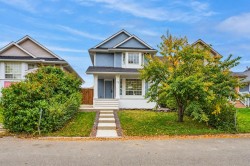 73 Martinridge Crescent NE Calgary, AB T3J 3M4
