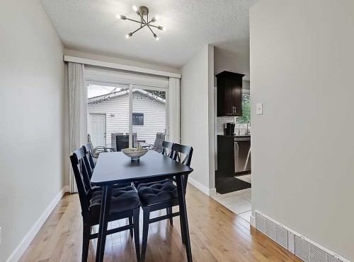 325 Whitney Crescent Se, Calgary, AB 