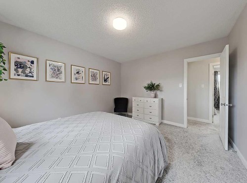 325 Whitney Crescent Se, Calgary, AB 