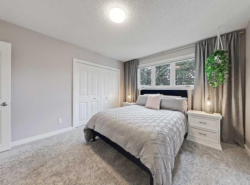 325 Whitney Crescent Se, Calgary, AB 