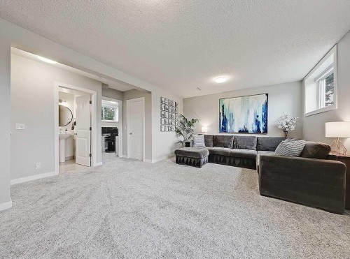 325 Whitney Crescent Se, Calgary, AB 