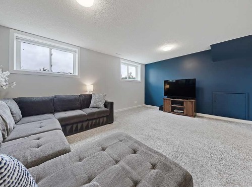 325 Whitney Crescent Se, Calgary, AB 