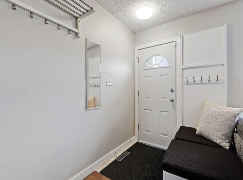 325 Whitney Crescent Se, Calgary, AB 