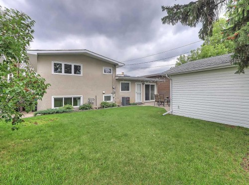325 Whitney Crescent Se, Calgary, AB 