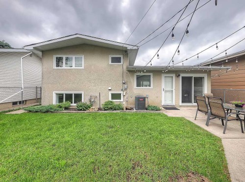 325 Whitney Crescent Se, Calgary, AB 