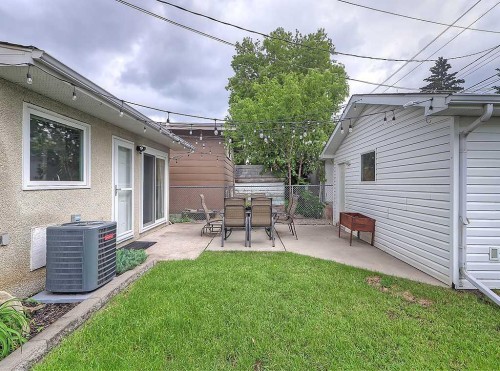 325 Whitney Crescent Se, Calgary, AB 