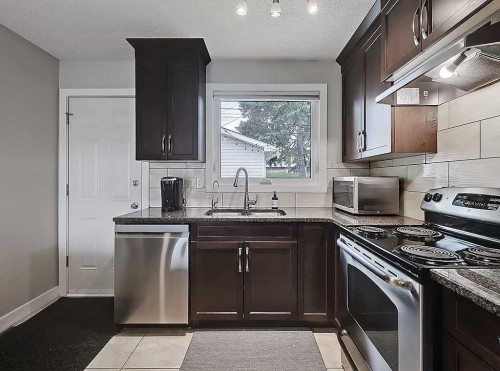 325 Whitney Crescent Se, Calgary, AB 
