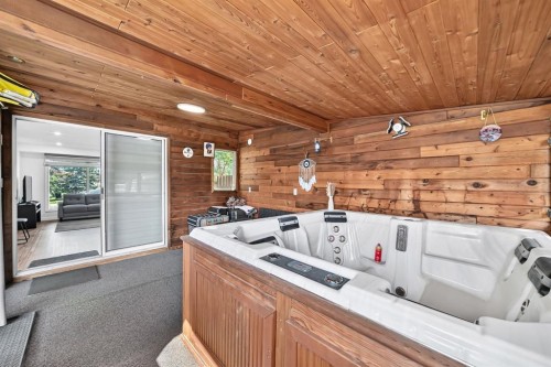 40 Falconridge Close Ne, Calgary, AB 