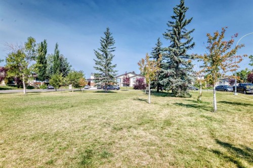 40 Falconridge Close Ne, Calgary, AB 