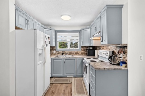 40 Falconridge Close Ne, Calgary, AB 