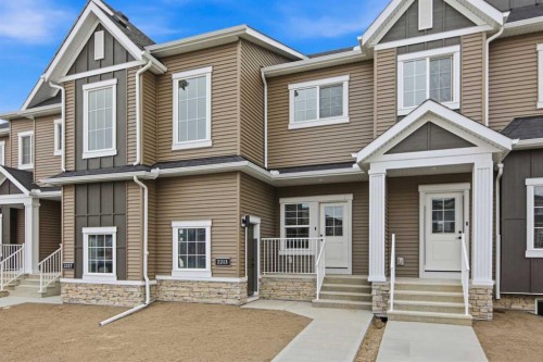 2213 Bayview Drive SW Airdrie, AB T4B 5N3