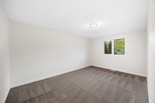 124 Canterbury Drive Sw, Calgary, AB 