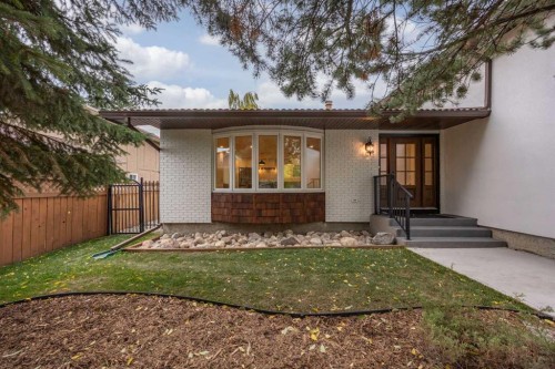 124 Canterbury Drive Sw, Calgary, AB 