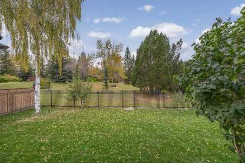 124 Canterbury Drive Sw, Calgary, AB 