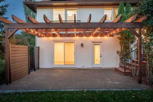 124 Canterbury Drive Sw, Calgary, AB 