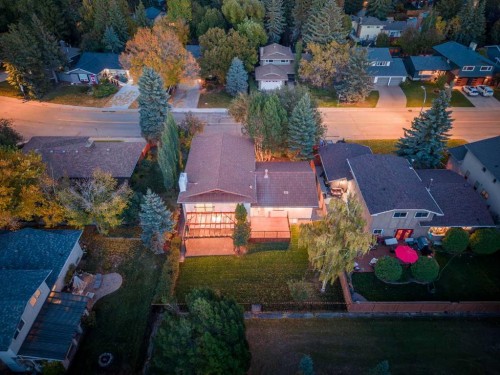 124 Canterbury Drive Sw, Calgary, AB 