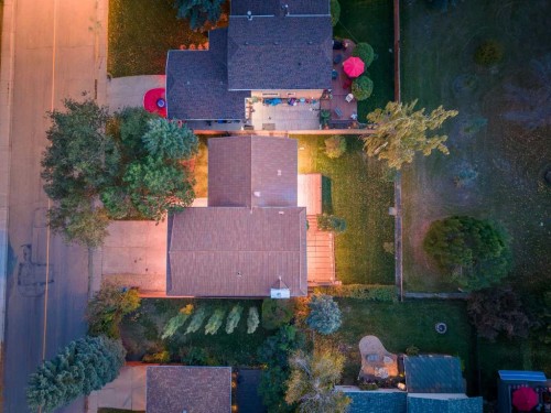 124 Canterbury Drive Sw, Calgary, AB 