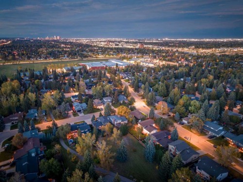 124 Canterbury Drive Sw, Calgary, AB 