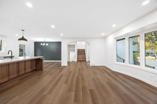 124 Canterbury Drive Sw, Calgary, AB 