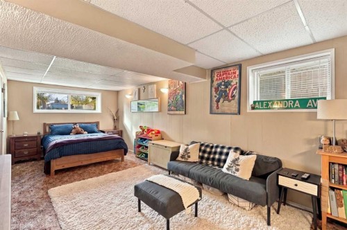 256 Silverview Way Nw, Calgary, AB 