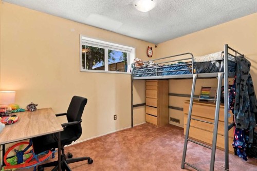 256 Silverview Way Nw, Calgary, AB 