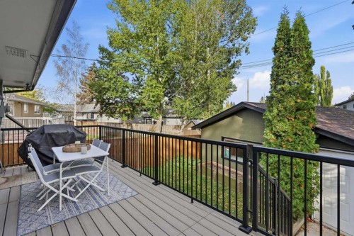 256 Silverview Way Nw, Calgary, AB 
