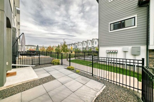150 Les Jardins Park Se, Calgary, AB 