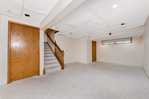 119 Pasadena Green Ne, Calgary, AB 