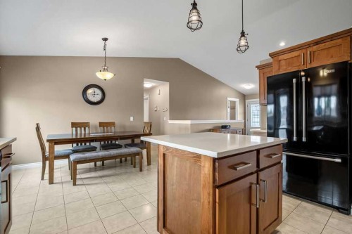 2006 30 Avenue, Nanton, AB 