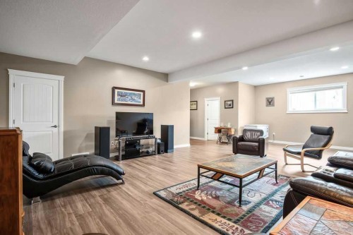 2006 30 Avenue, Nanton, AB 