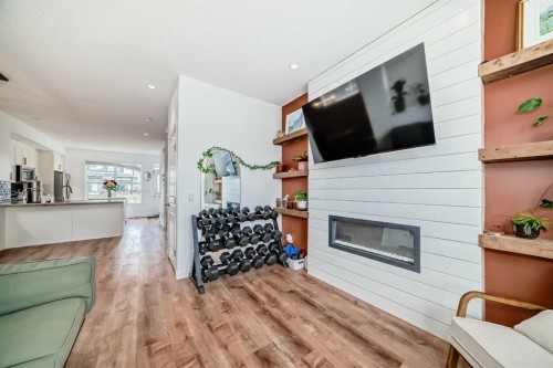 43 Masters Square Se, Calgary, AB 