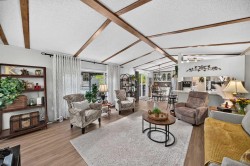 3221 Burroughs Manor NE Calgary, AB T1Y 6K1