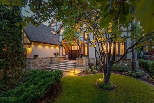 2703 Carleton Street Sw, Calgary, AB 