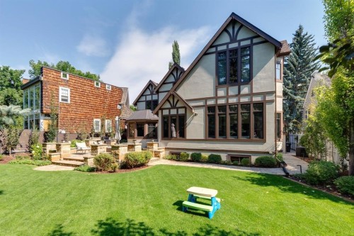 2703 Carleton Street Sw, Calgary, AB 