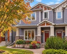 4616 82 Street NW Calgary, AB T3B 2P7