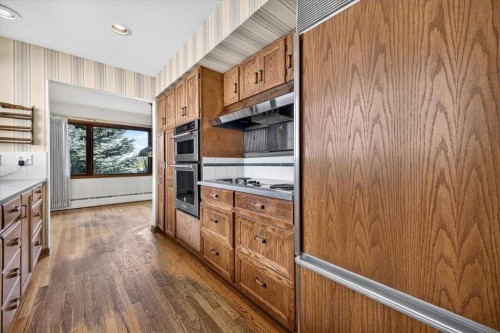 5007 14A Street Sw, Calgary, AB 