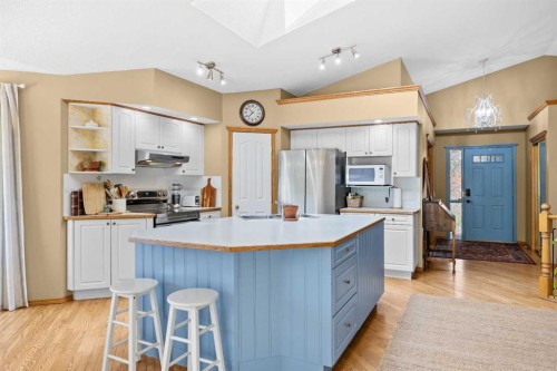 315 Rocky Ridge Bay Nw, Calgary, AB 