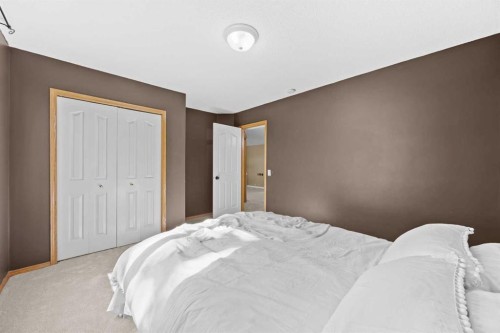 315 Rocky Ridge Bay Nw, Calgary, AB 