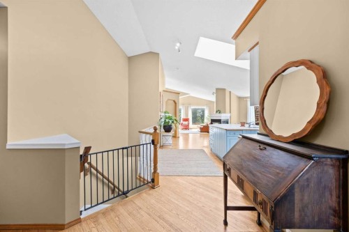 315 Rocky Ridge Bay Nw, Calgary, AB 