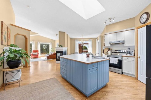 315 Rocky Ridge Bay Nw, Calgary, AB 