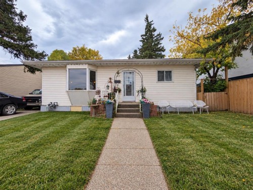 8119 34 Avenue Nw, Calgary, AB 