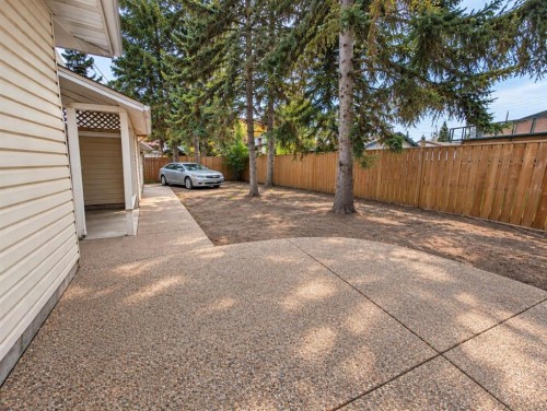 8119 34 Avenue Nw, Calgary, AB 