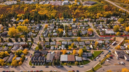8119 34 Avenue Nw, Calgary, AB 