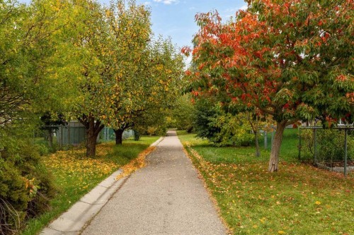 296 Hidden Ranch Circle Nw, Calgary, AB 